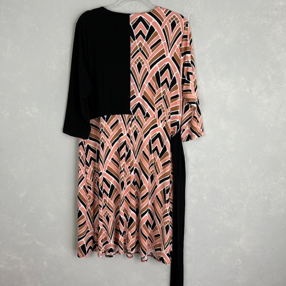Bob Mackie plus size 1X faux wrap dress 3/4 sleeve stretch knit black geometric - Picture 7 of 14